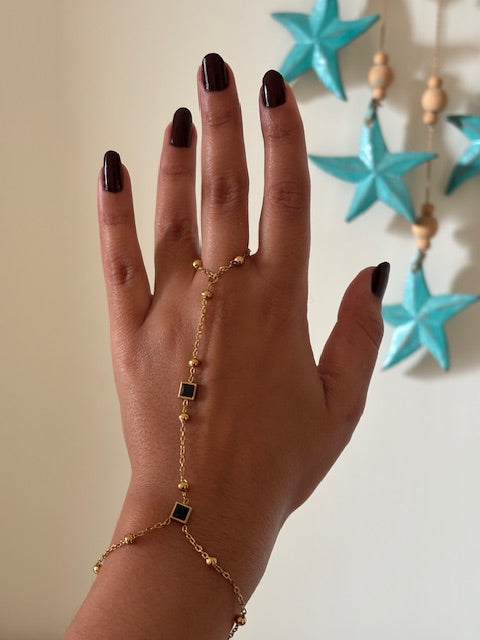 Midnight square Handchain