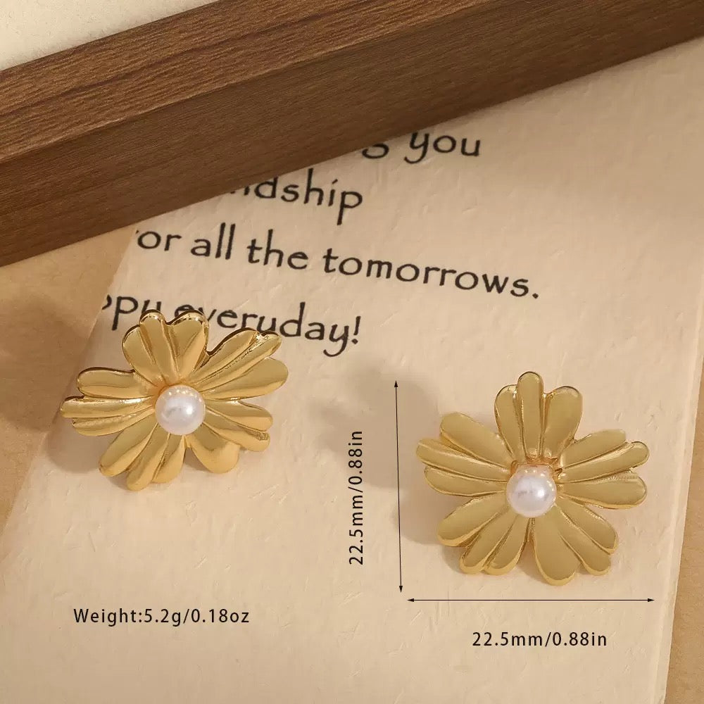 Aurelia Flower Studs
