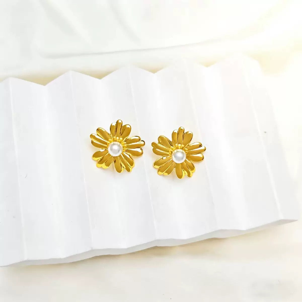 Aurelia Flower Studs