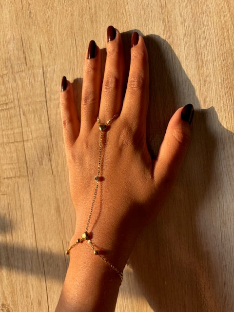 Cupid's Charm Handchain