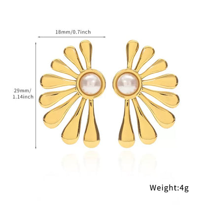 Daisy Gleam Studs