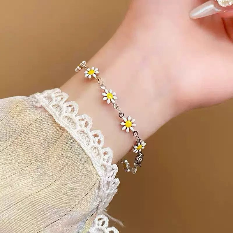 Daisy Glow Bracelet