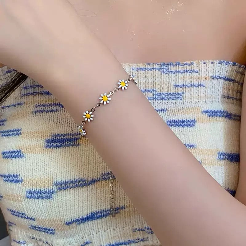 Daisy Glow Bracelet