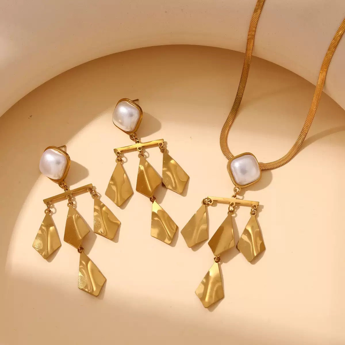 Golden Cascade Pearl Set