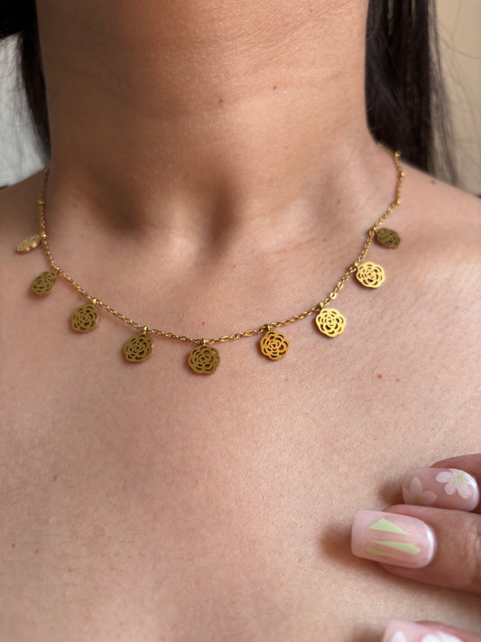 Rose flower necklace