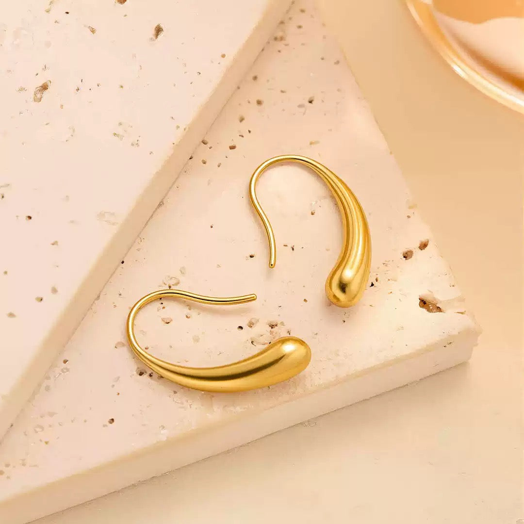 Minimal Teardrop Earrings
