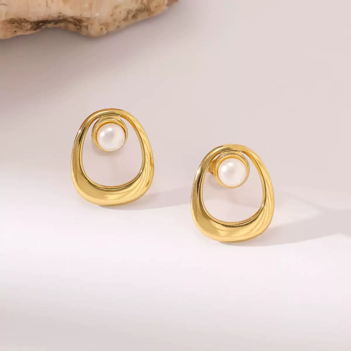 Opalina Studs
