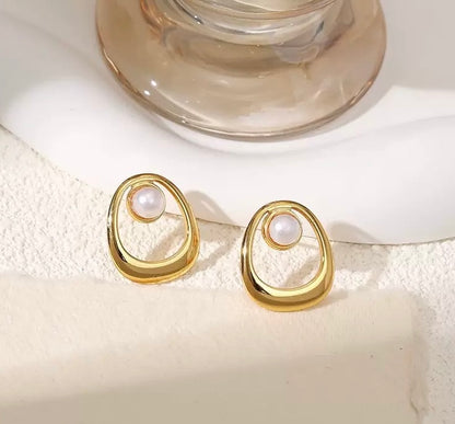 Opalina Studs