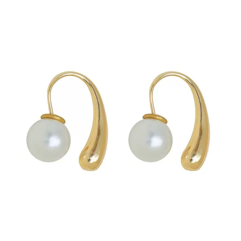 Pearl Teardrop Earrings