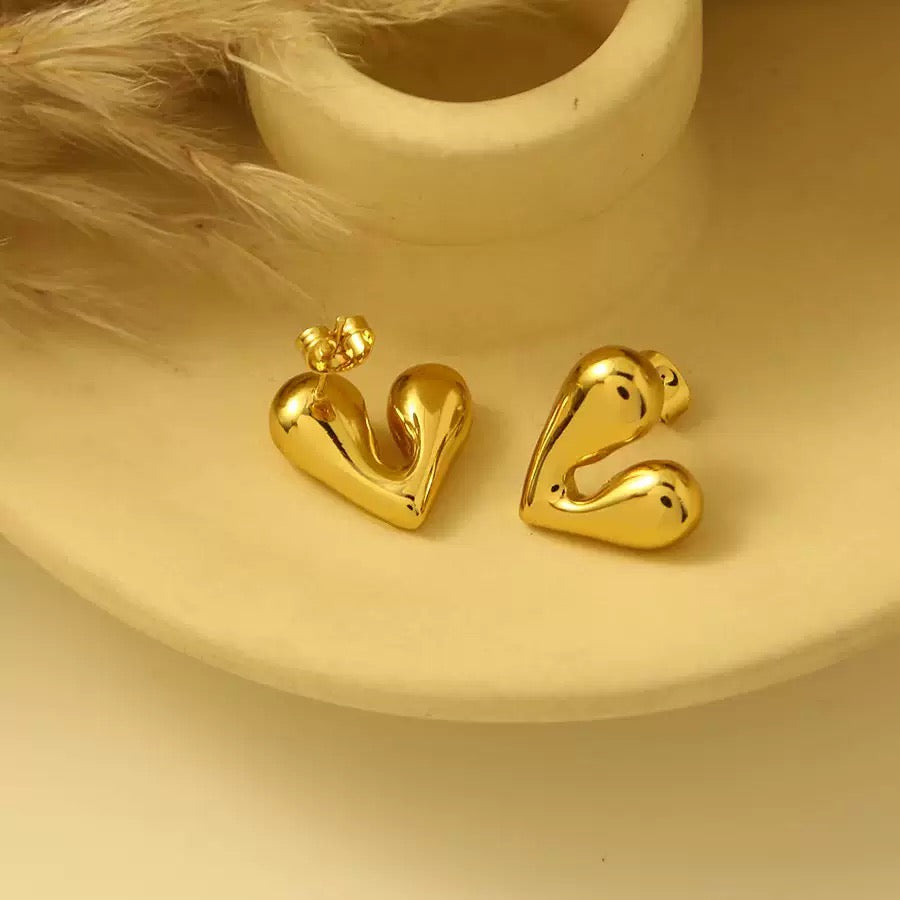 Royale Love Studs