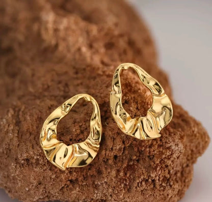 Solara Circle Studs