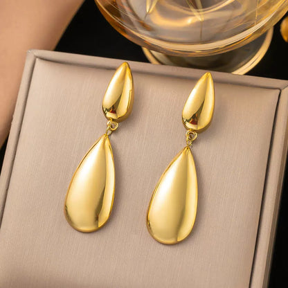 Statement drop Earrings