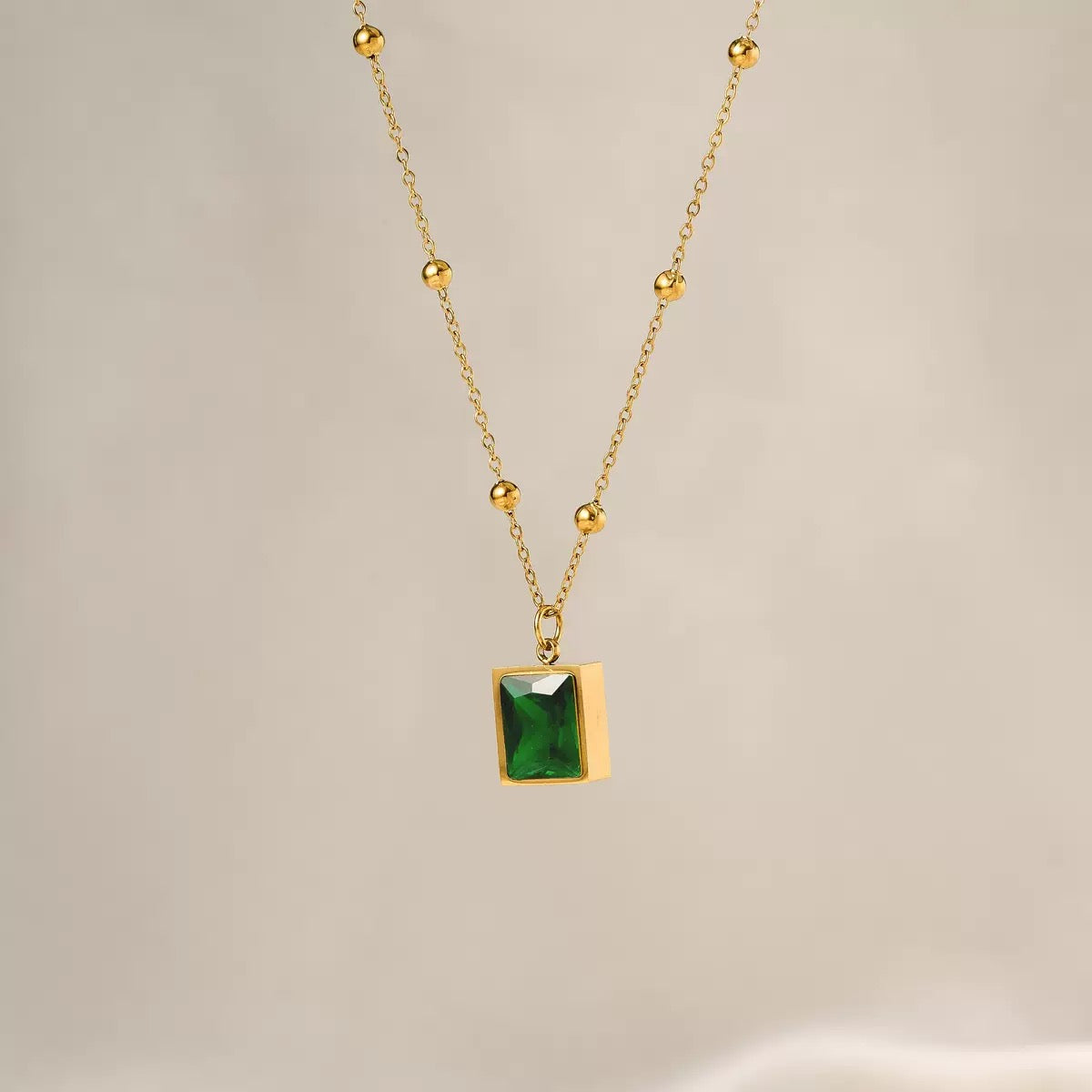 Verdant Glow Pendant