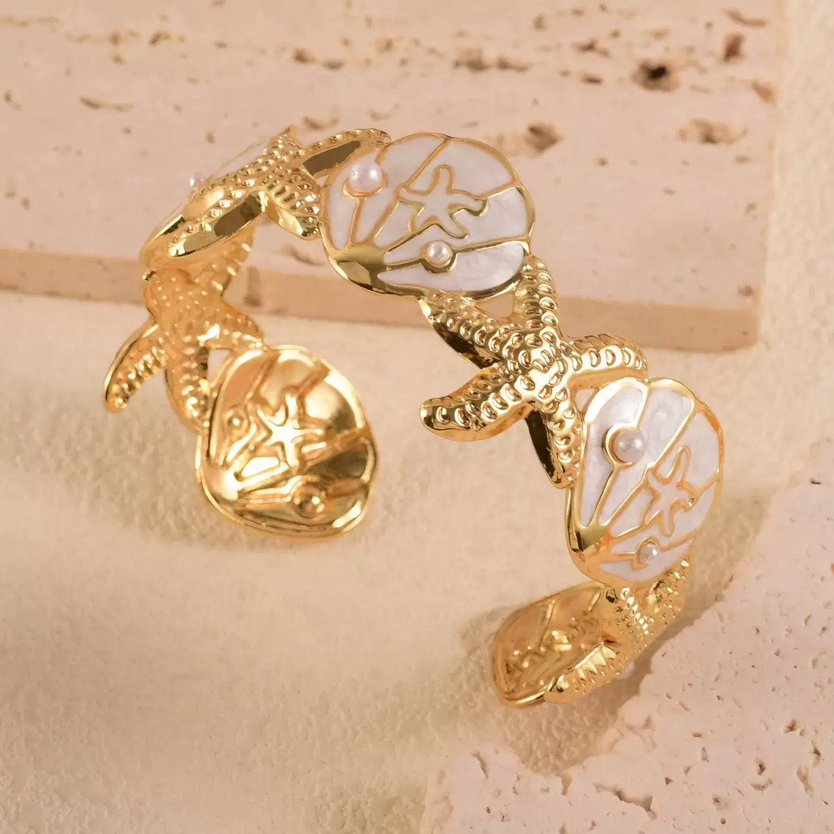 White Pearl Star Shore Cuff